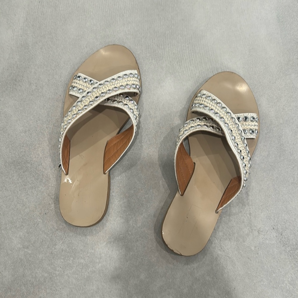 Whit detailed slip on sandals